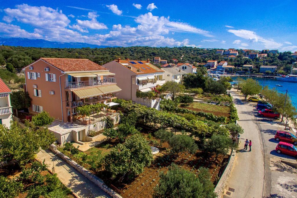 לון Apartments Ivan מראה חיצוני תמונה