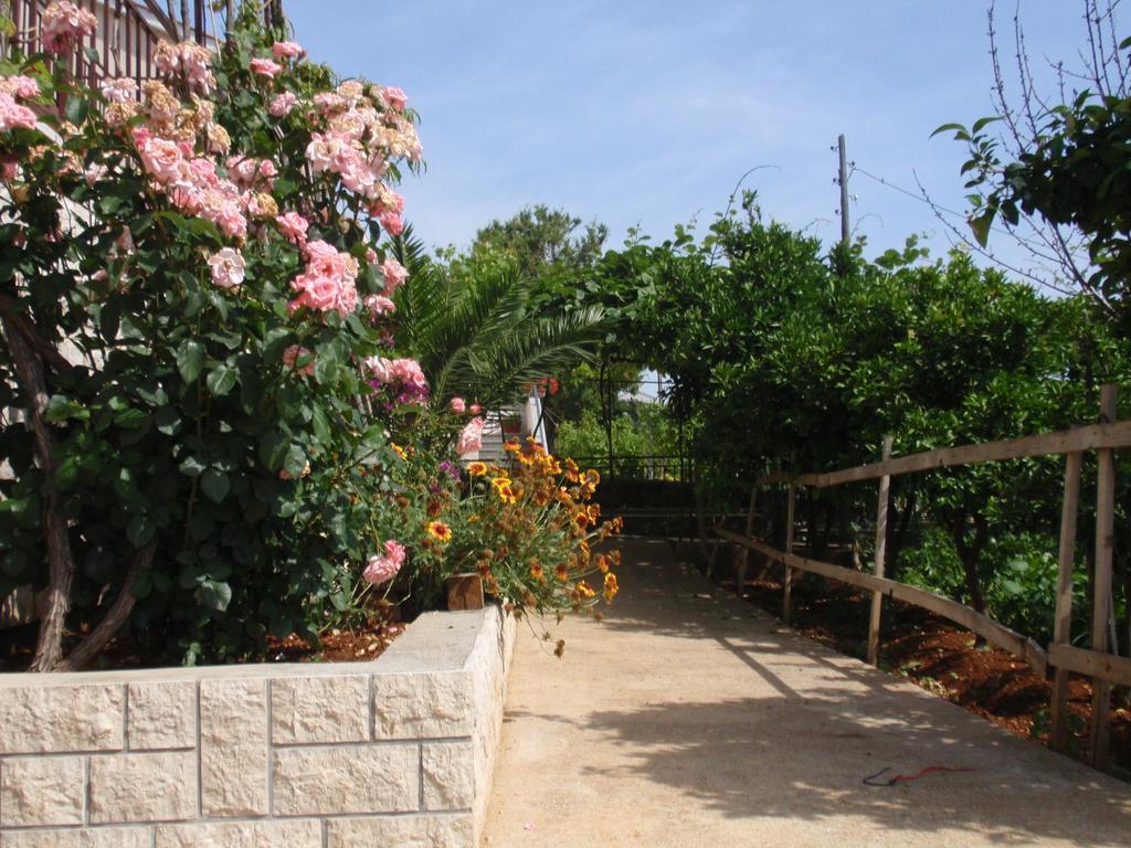 לון Apartments Ivan מראה חיצוני תמונה