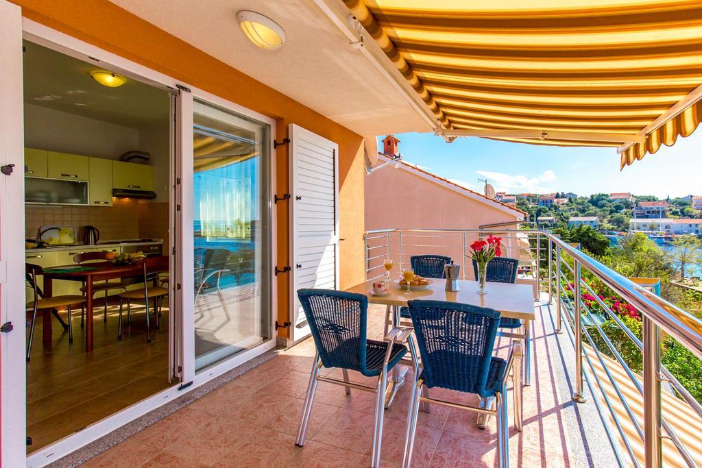 לון Apartments Ivan מראה חיצוני תמונה