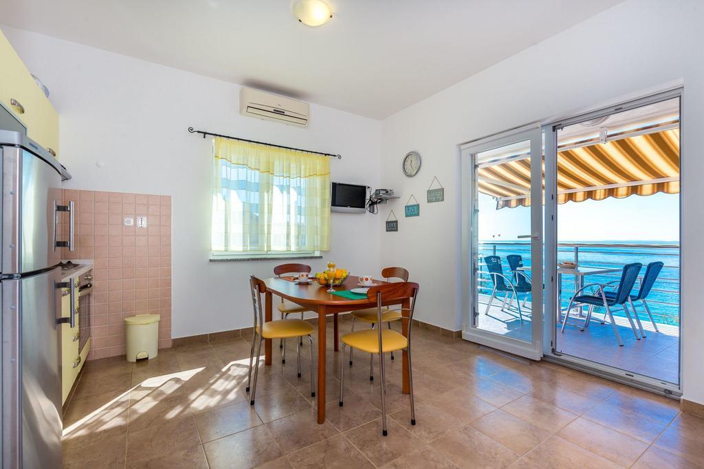 לון Apartments Ivan מראה חיצוני תמונה