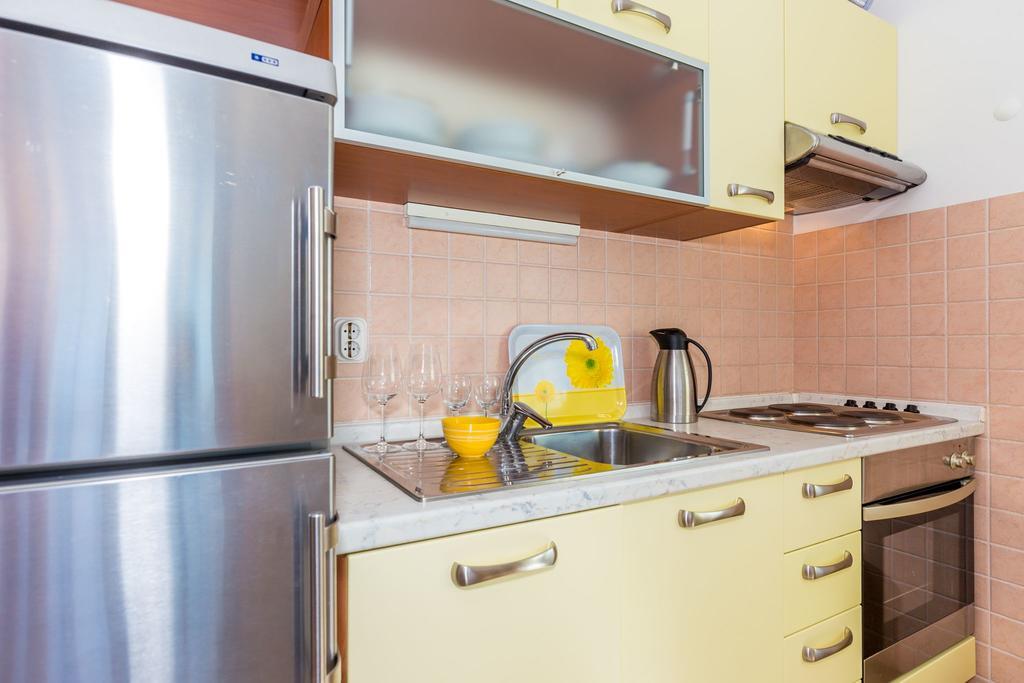 לון Apartments Ivan מראה חיצוני תמונה