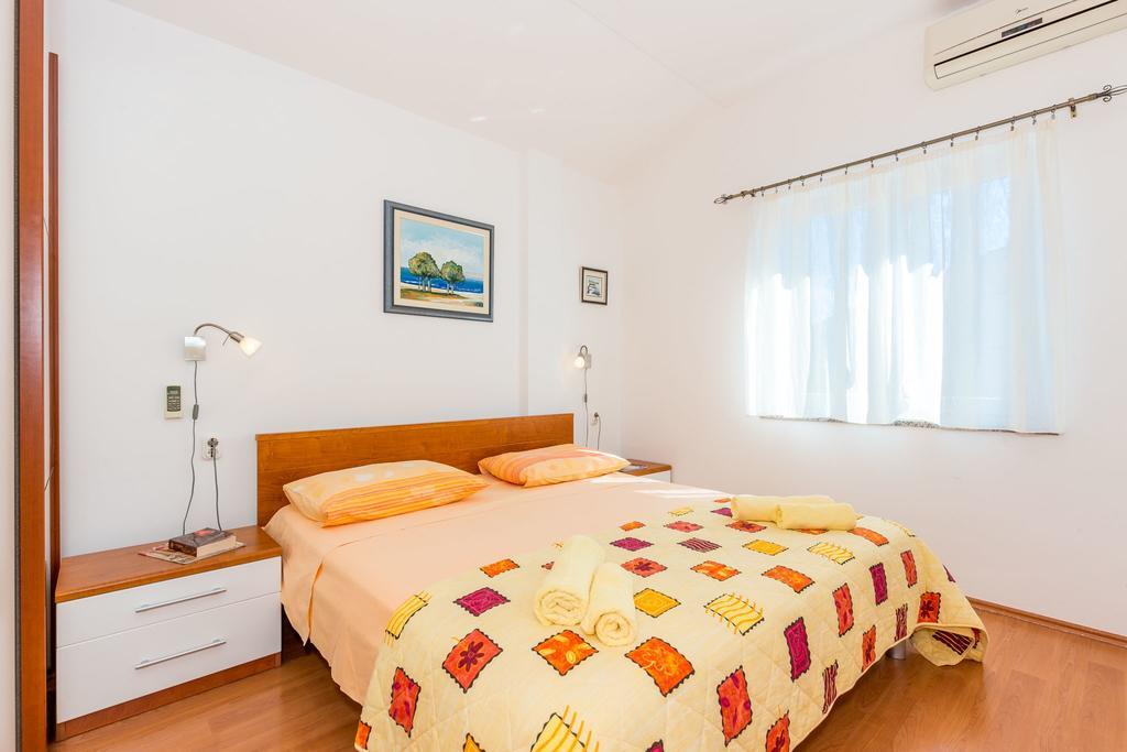 לון Apartments Ivan מראה חיצוני תמונה