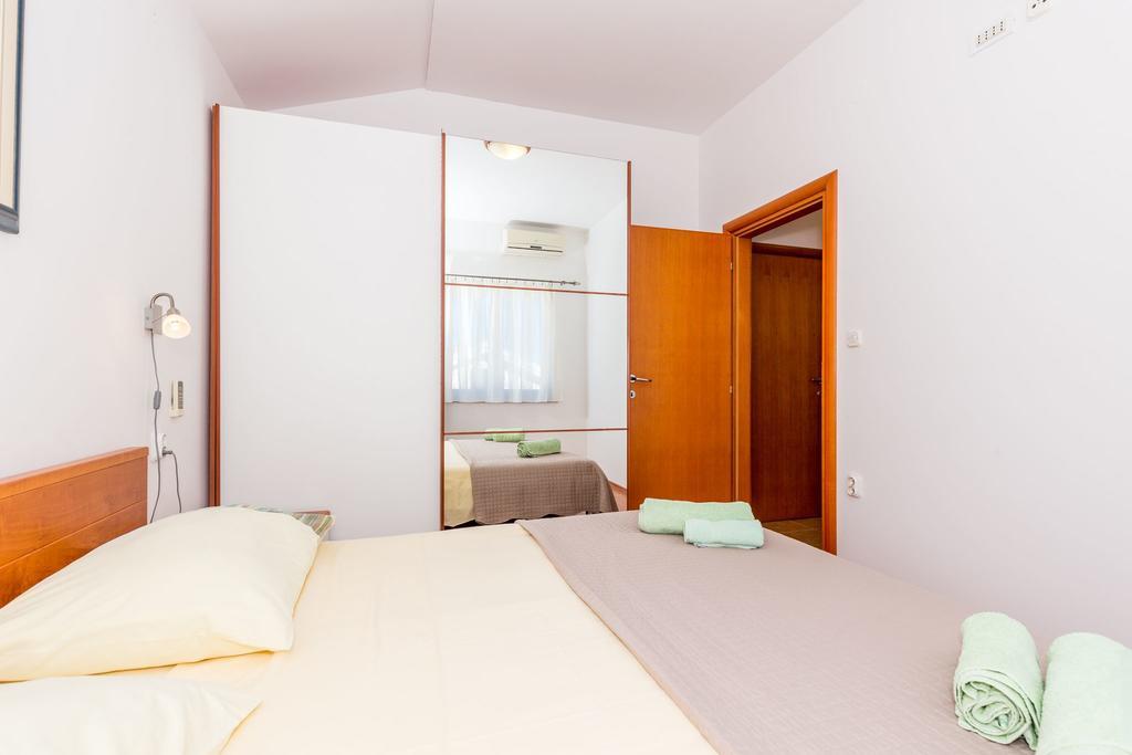 לון Apartments Ivan מראה חיצוני תמונה